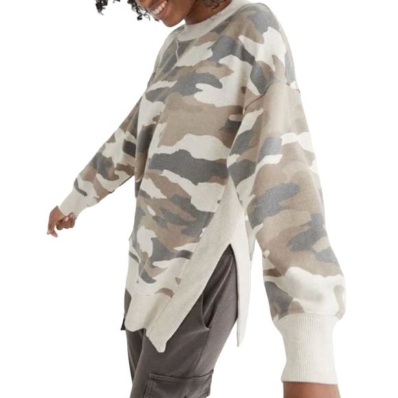 aerie Tops - Aerie Good Vibe Oversized Split Hem Camo Sweatshirt sz M